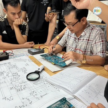 Học Nghề Sửa Chữa Điện Tử & Điện Lạnh: Lựa Chọn Thông Minh Cho Tương Lai Ổn Định