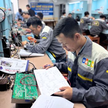 Học sửa board mạch điện lạnh – Bí quyết giúp thợ kỹ thuật nâng tầm tay nghề và thu nhập