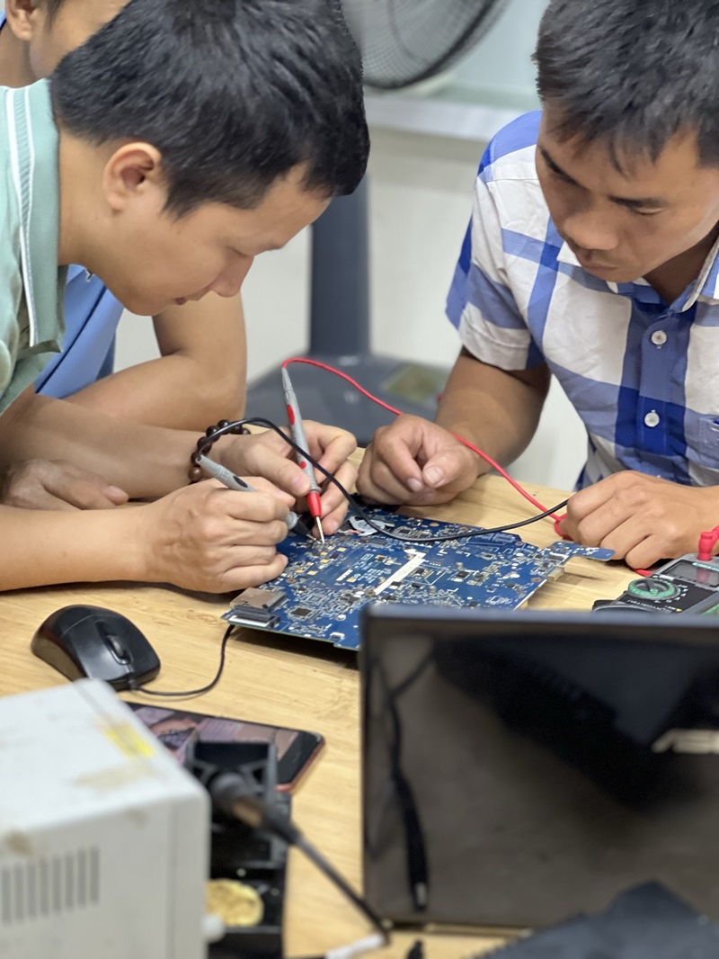 khoa-hoc-sua-chua-pc-laptop (3)