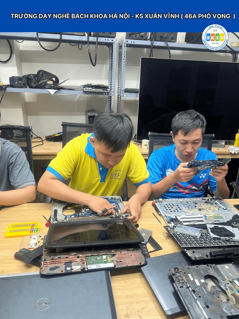khoa-hoc-sua-chua-pc-laptop (8)